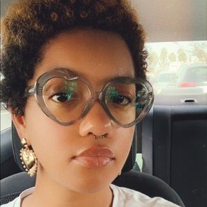 Meet your Posher, Alexandria